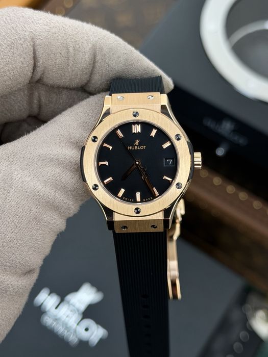 Hublot Classic Fusion Lady  33mm  Gold