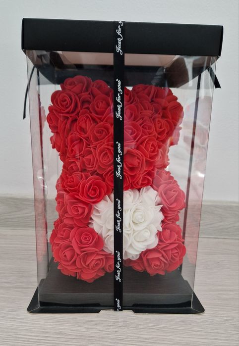 Ursulet rosu trandafiri din sapun