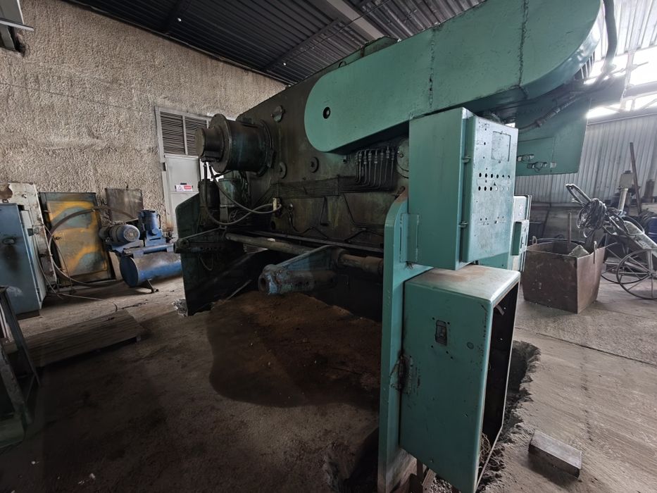 Продам ножницы гильотинные НГ 16