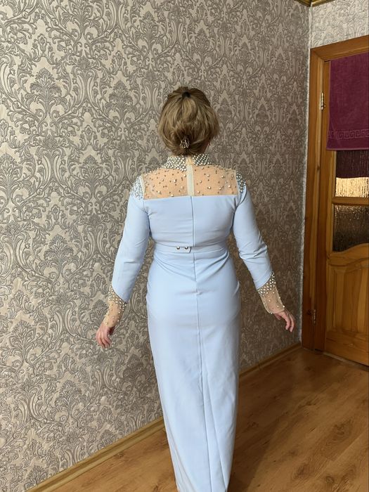 Срочно продам платья