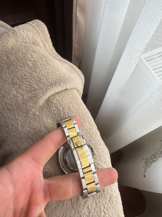 Vând    ceas    Rolex