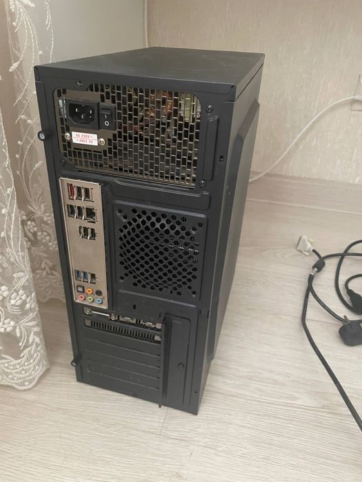 Блок питания, кейс, куллер, материнка lga1155, дисковод