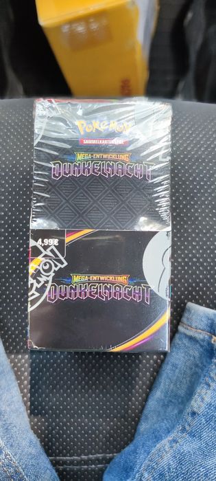 Pokemon TCG booster bundle Dunkelnacht 18 бустера