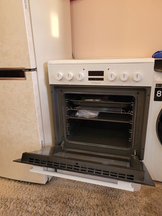 НОВАЯ электроплита HANSA