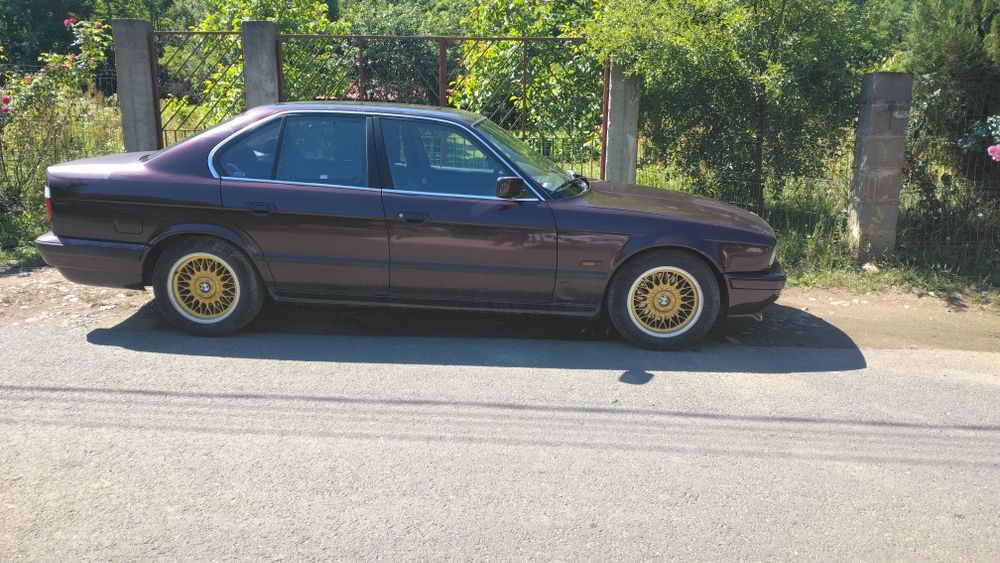 Vând bmw  e34 an 93