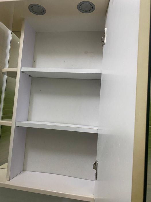 Унитаз раковина зеркала мебель для ванной