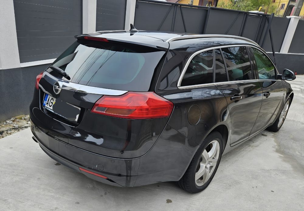 Opel Insignia Sport Tourer 2L, 170 CP