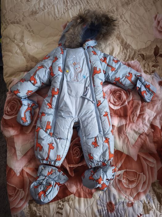 Продам детский зимний комбинезон
