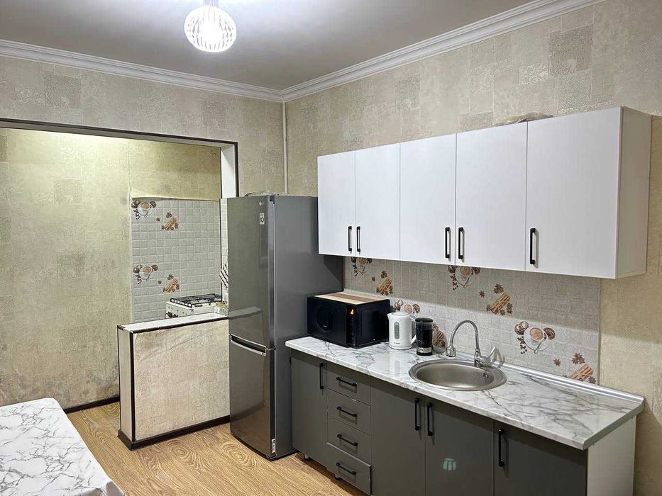 Квартира в центре, улица Осиё, 2/7/9, 60кв, Новомосковская