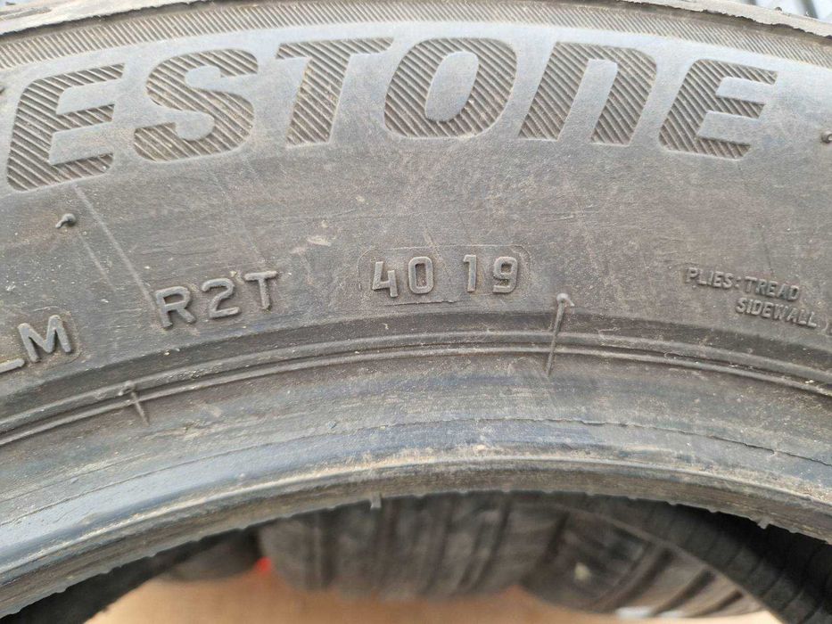 4 Bridgestone R17 215/55  Летни гуми  DOT4019