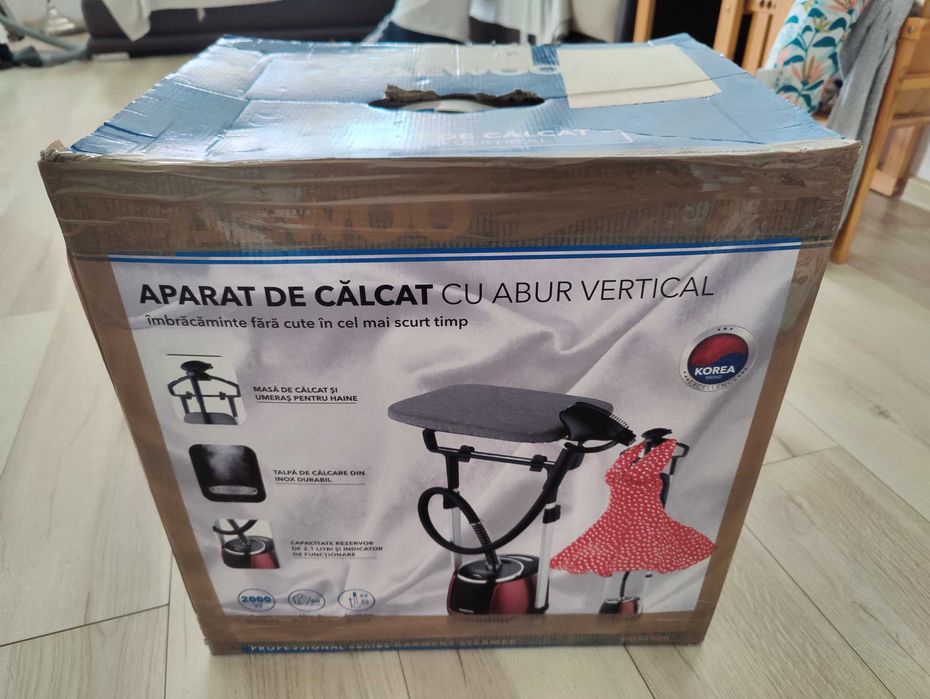 Aparat de calcat vertical cu abur Daewoo DGS2000, 2000 W, 2.1 litri, debit abur 40 g/minut, Display LCD