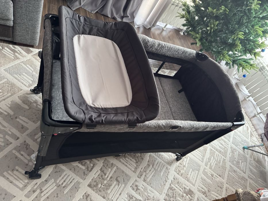 Продам кровать-манеж детскую