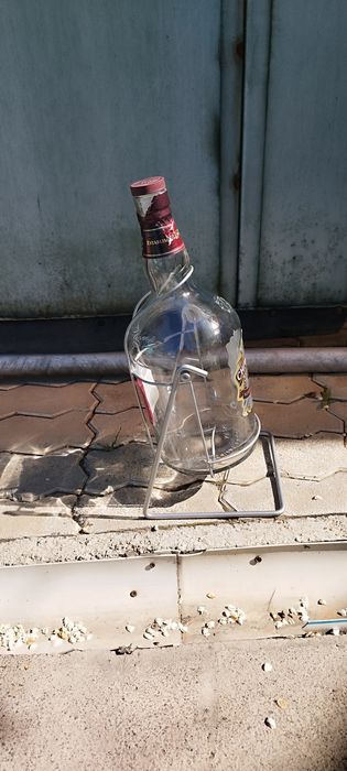 Продам бутыли стеклянные