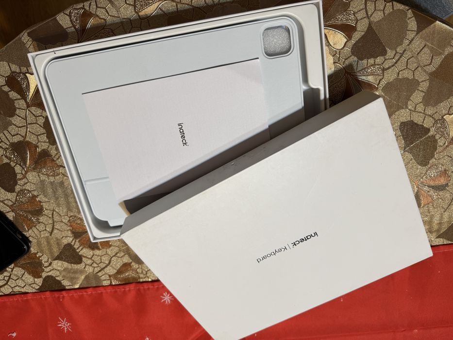 Tastatură inateck pentru iPad