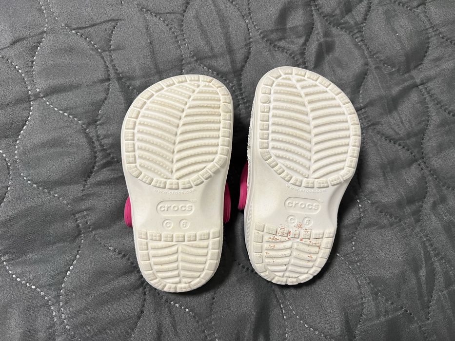 Papuci Crocs, marimea C6, model unicorn
