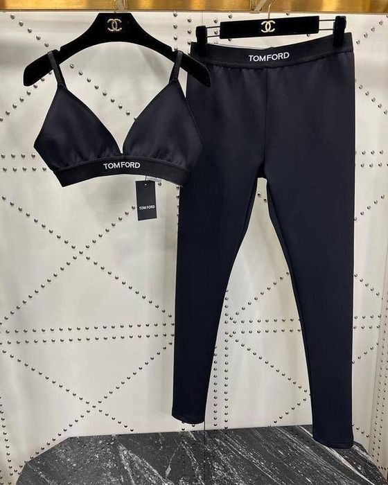 Уникален Комплект balenciaga gucci tom ford