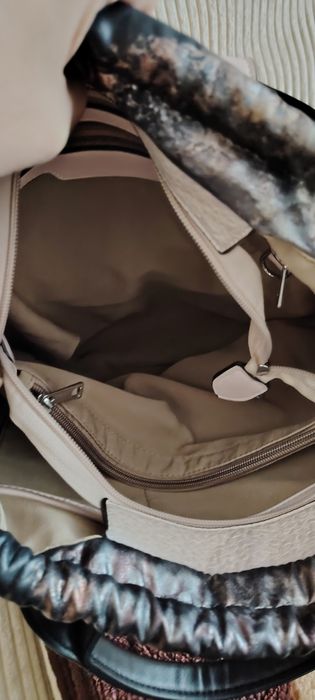 Раничка кожена цвят пудра