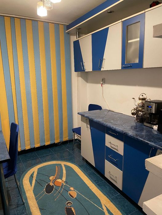 Ofer spre închiriere apartament cu două camere