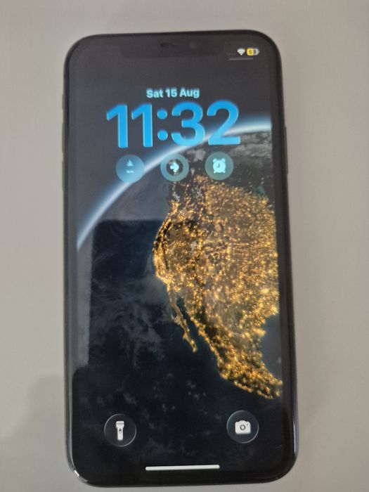 Много запазен Iphone 11 64 G