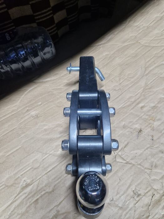 Фаркоп на авто регулируемый