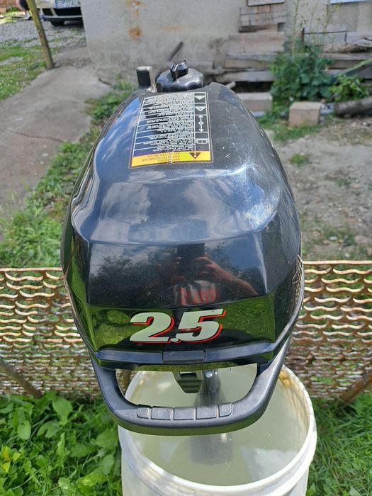 Motor barcă Suzuki 2,5cp 4 timpi