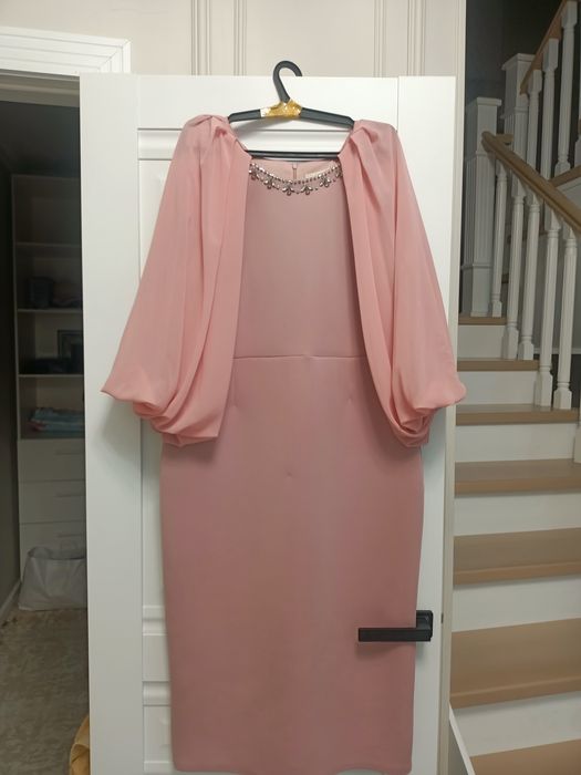 продам вечерние наряды