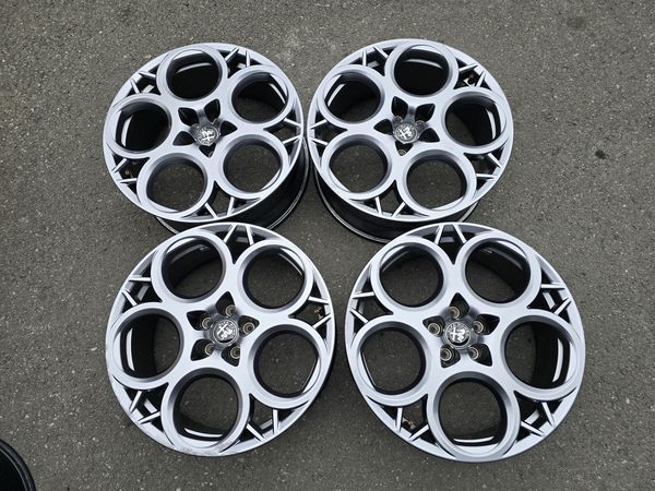 21цола Alfa Romeo Алфа 4бр Оригинални