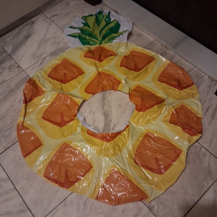 Продавам плажни пояси.