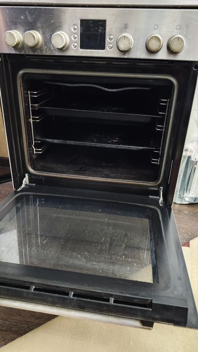 Газ плита BOSCH.