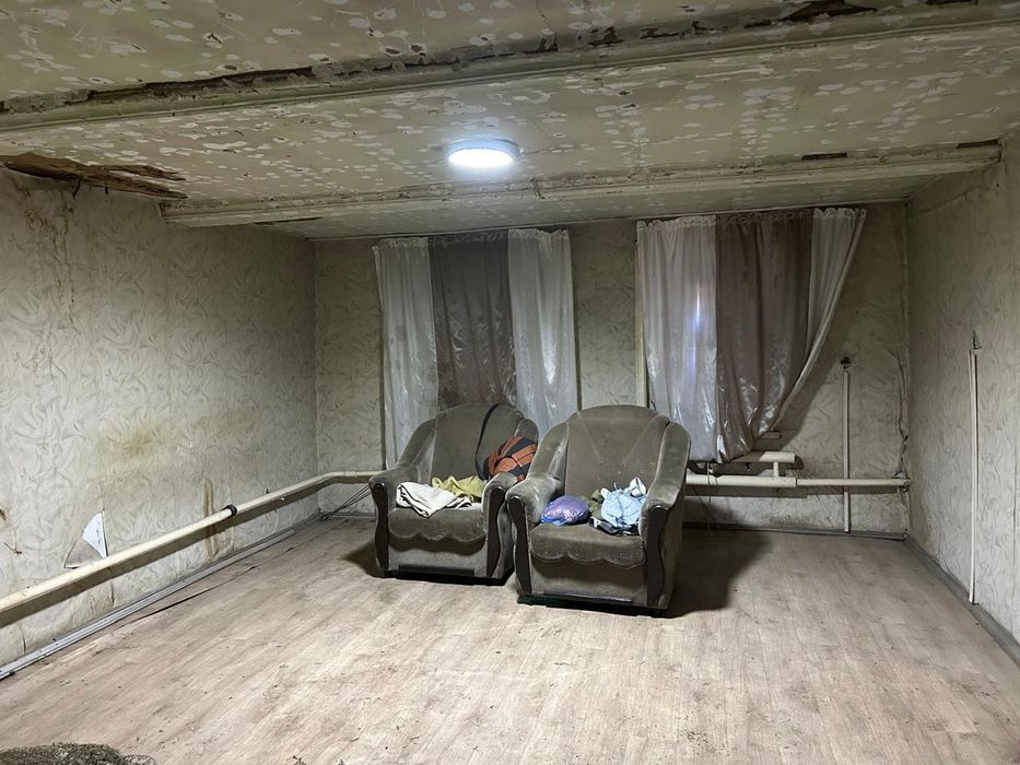 Продам дом + гараж , под коммерцию