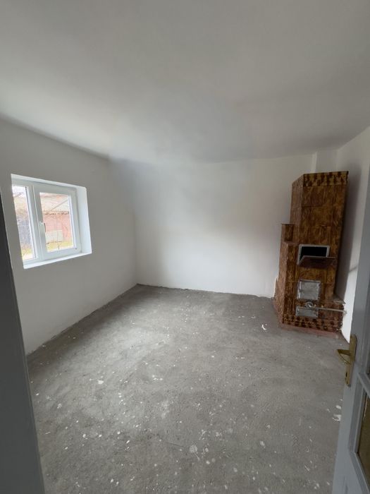 Casa centrala, 4 camere + anexe