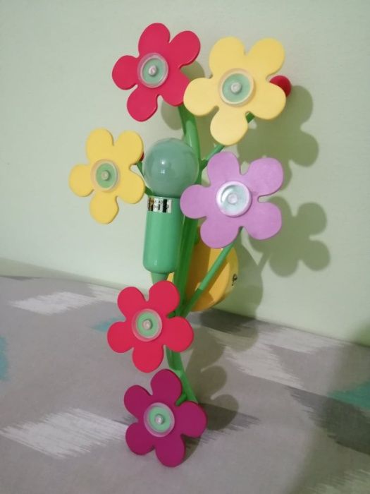 Aplica Flowers, cu bec si leduri pentru camera copilului