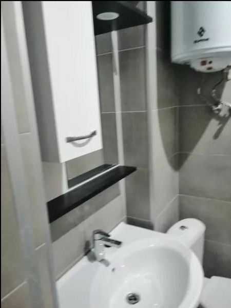 Дава се под наем Двустаен апартамент в София, Гоце Делчев - 75 кв.м за 382.5 € - Снимка #3