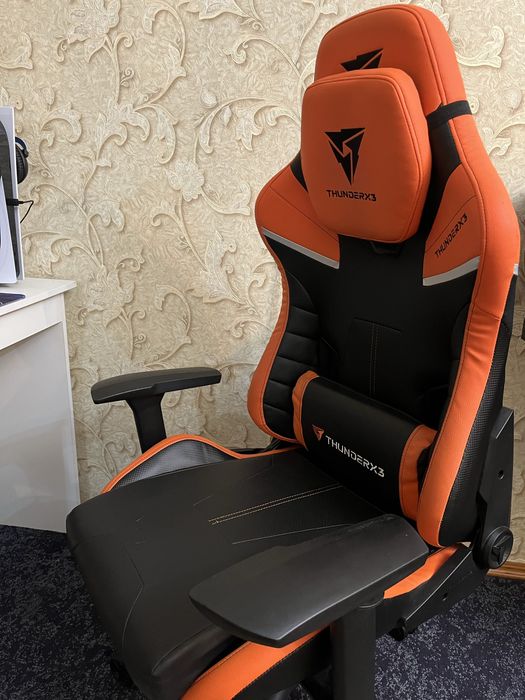 Продам игровое кресло ThunderX3 TC5, Tiger Orange