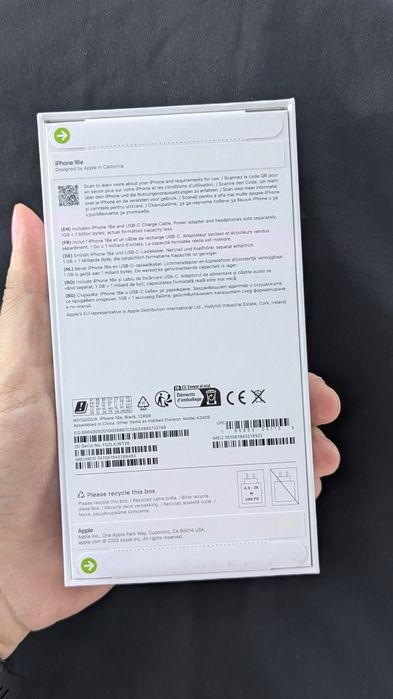 Телефон  Iphone 16e