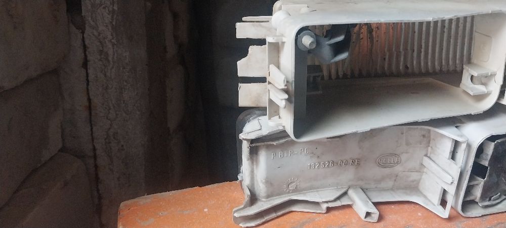 Туманки Хелла Ауди 80 Б4