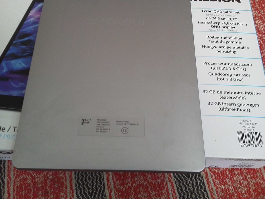 Tableta MEDION-P-9702-9,7 INCI(24,6Cm).