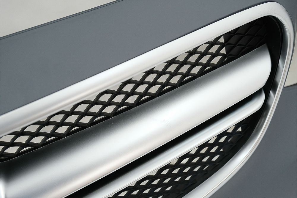 Kit Exterior cu Faruri LED si Stopuri compatibil cu Mercedes E-Class W