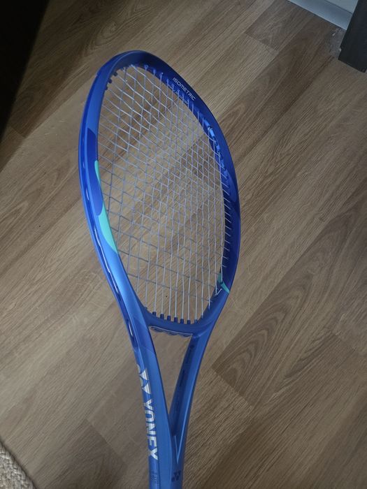 2025 Yonex Ezone 100 L Stare excelenta Maner 2