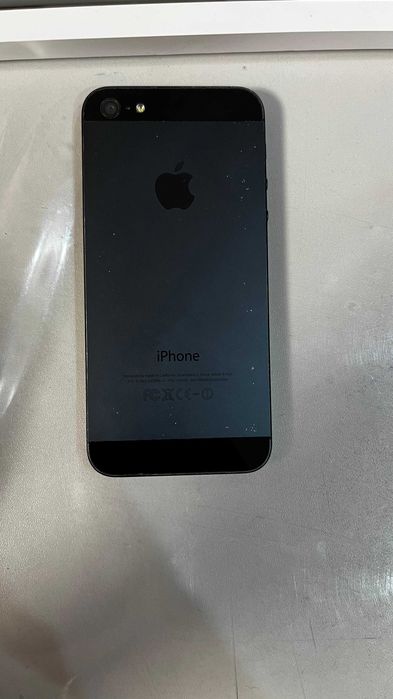 Продам iPhone 5.