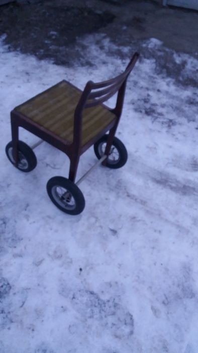 Стулья на колесиках