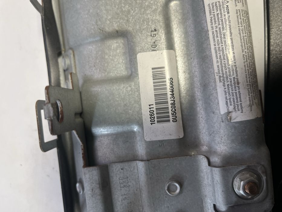 Airbag за колена