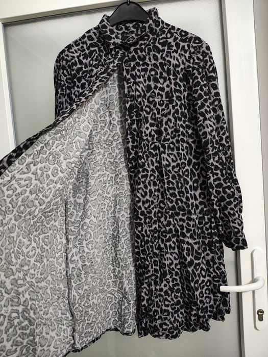 Rochie scurta / cămașă cu colanți