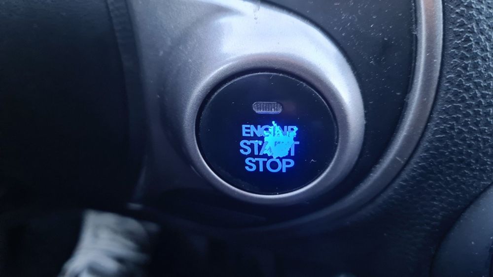 Их 35 бензин 2000кубика 6ск мн. екстри сервизна книжка реални километр