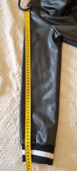 Яке за момиче, еко кожа