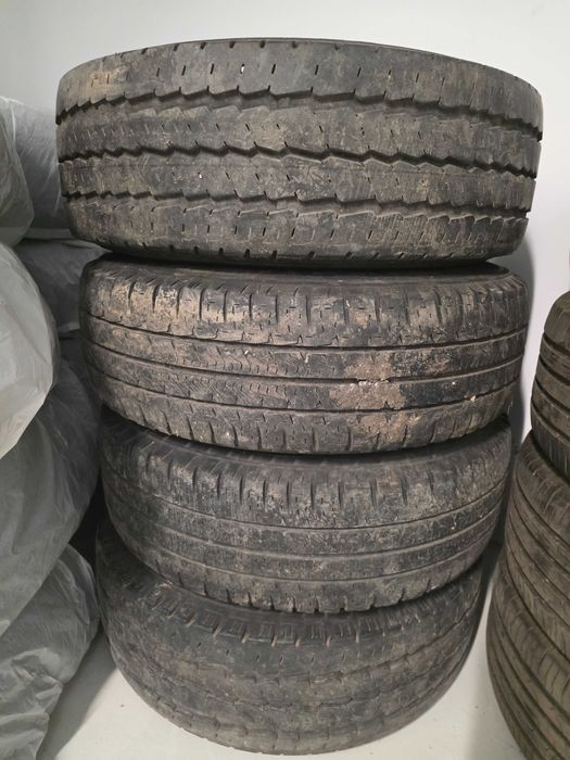 Vand anvelope cu jenti pentru camper Fiat 215/70 R15 CP