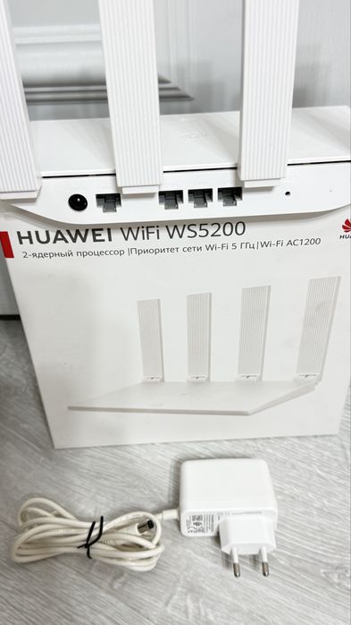Продам роутер Huawei