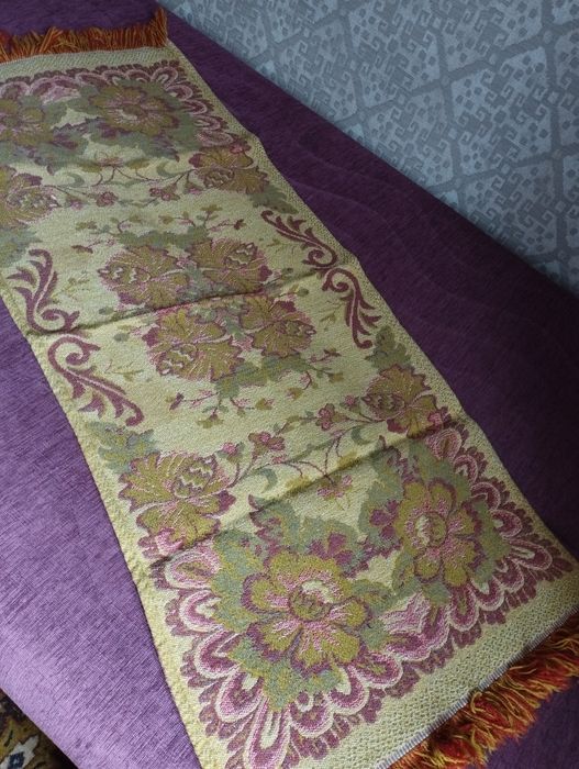 Продам пледы разные