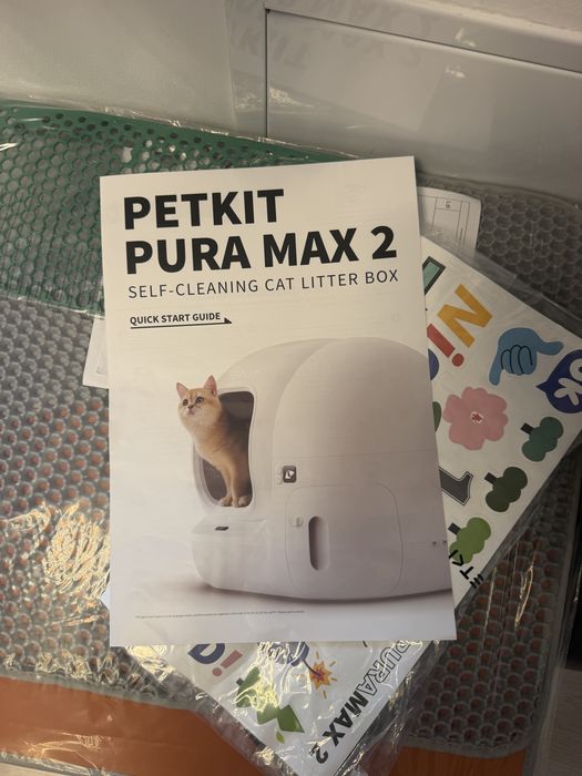 Litieră inteligentă pentru pisici
