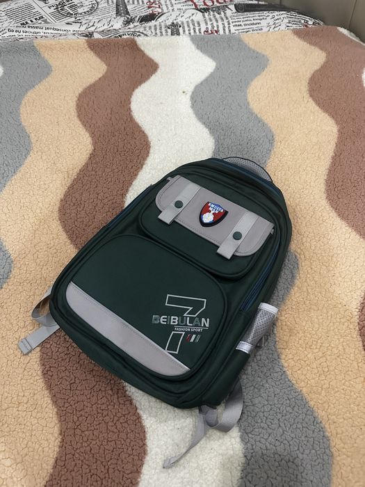 Стильный школьный рюкзак новый